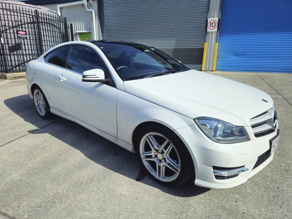 2013 Mercedes-Benz c180 w204 automatic coupe 2.jpg